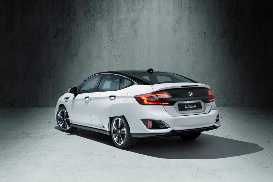  Honda Clarity Fuel Cell 2016 года  (WW) (фото 3 из 38)